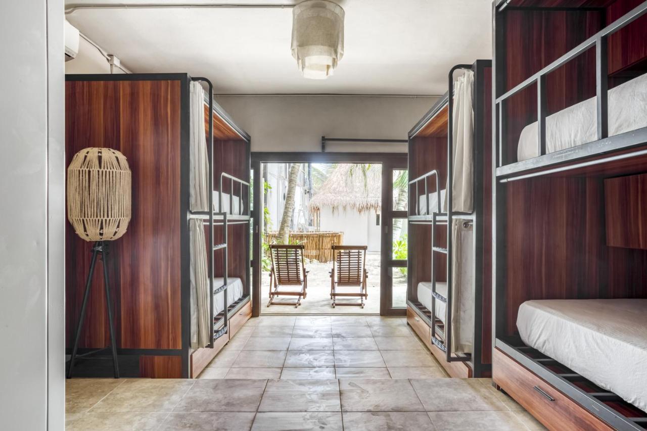Selina Shared Los Lirios Tulum Exterior foto
